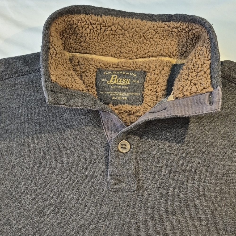 G.H. Bass & Co. Gray Casual Button Down Shirt Cozy Lining